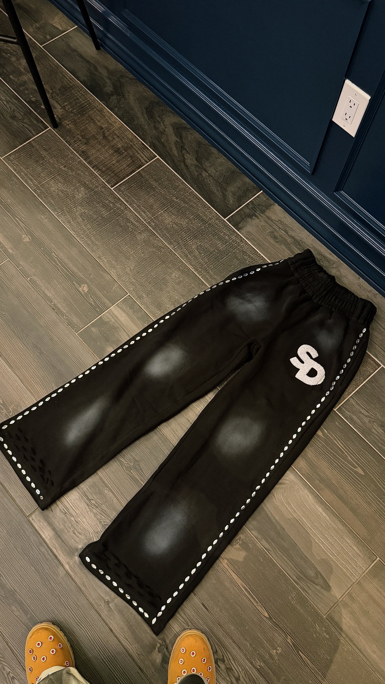 NURA KAVA X MWANGA NOIR SWEATPANTS